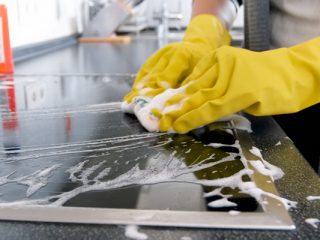 cleaning-kitchen